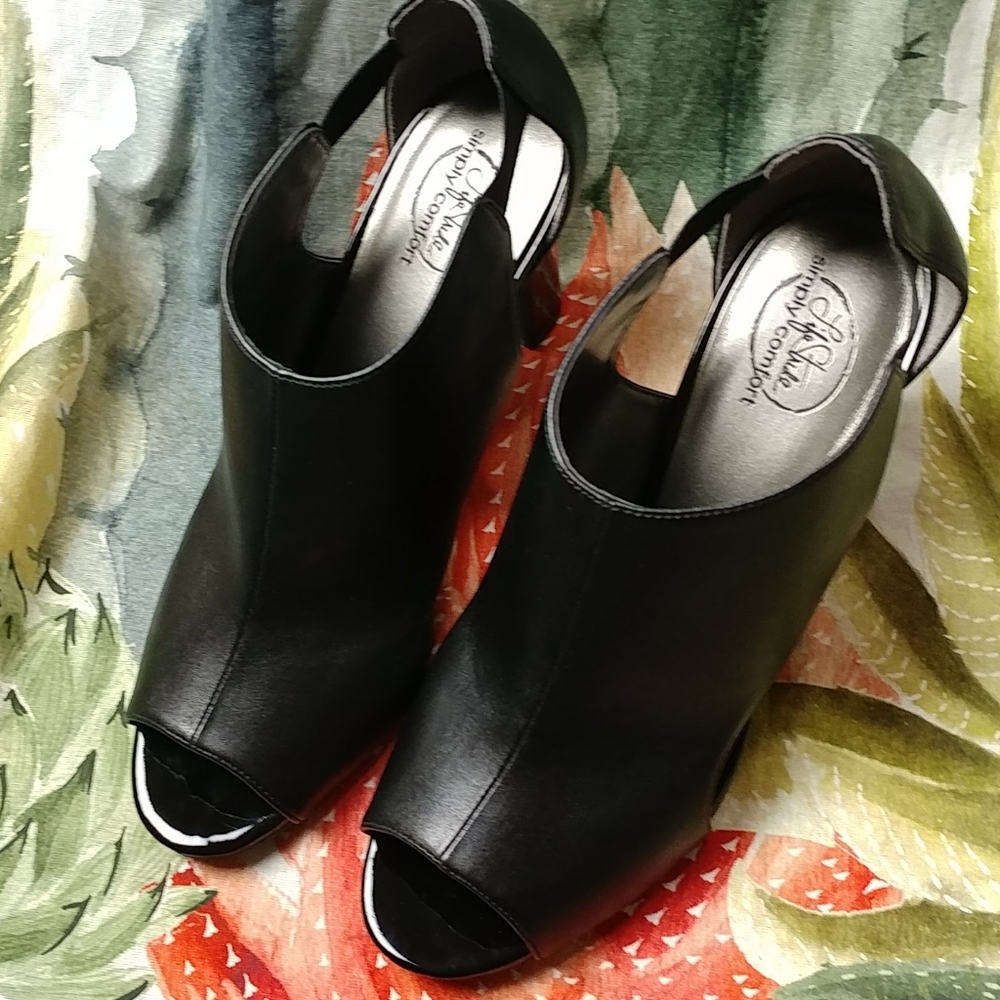 Life Stride shoes